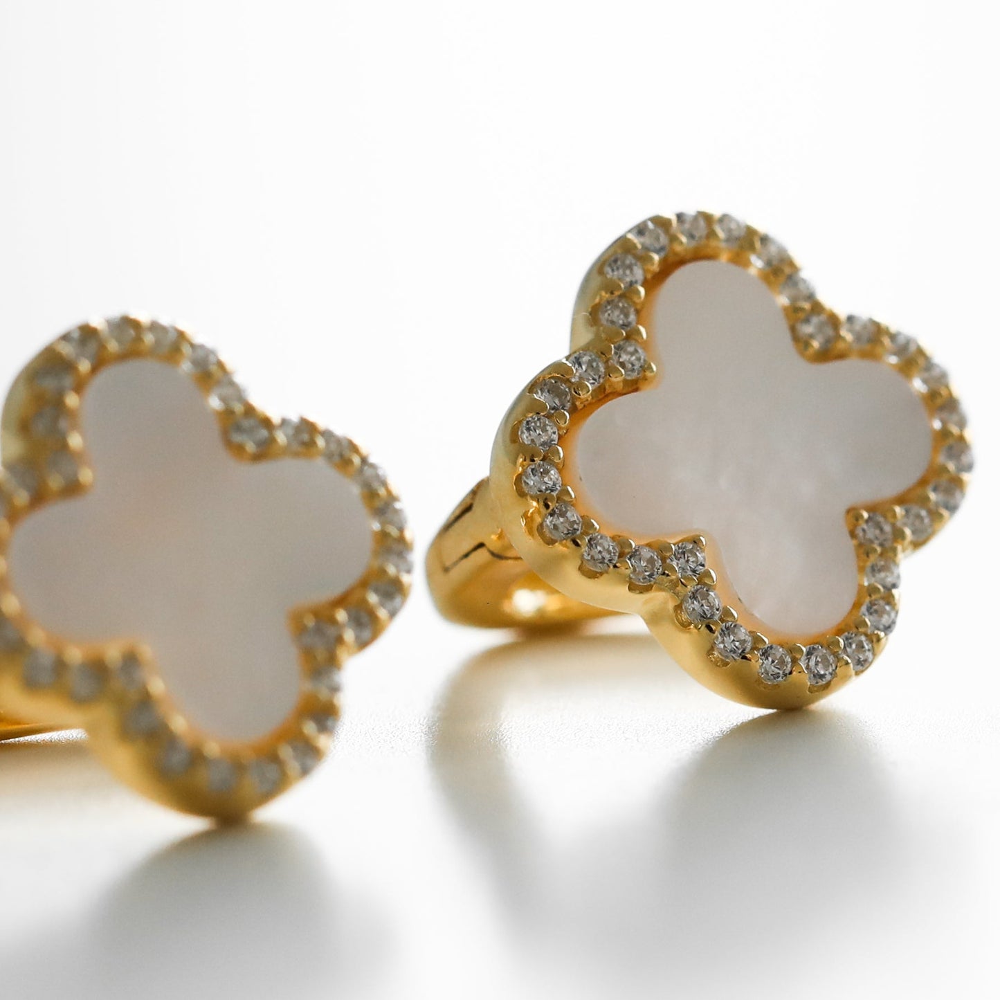 CHARM Earrings with crystals