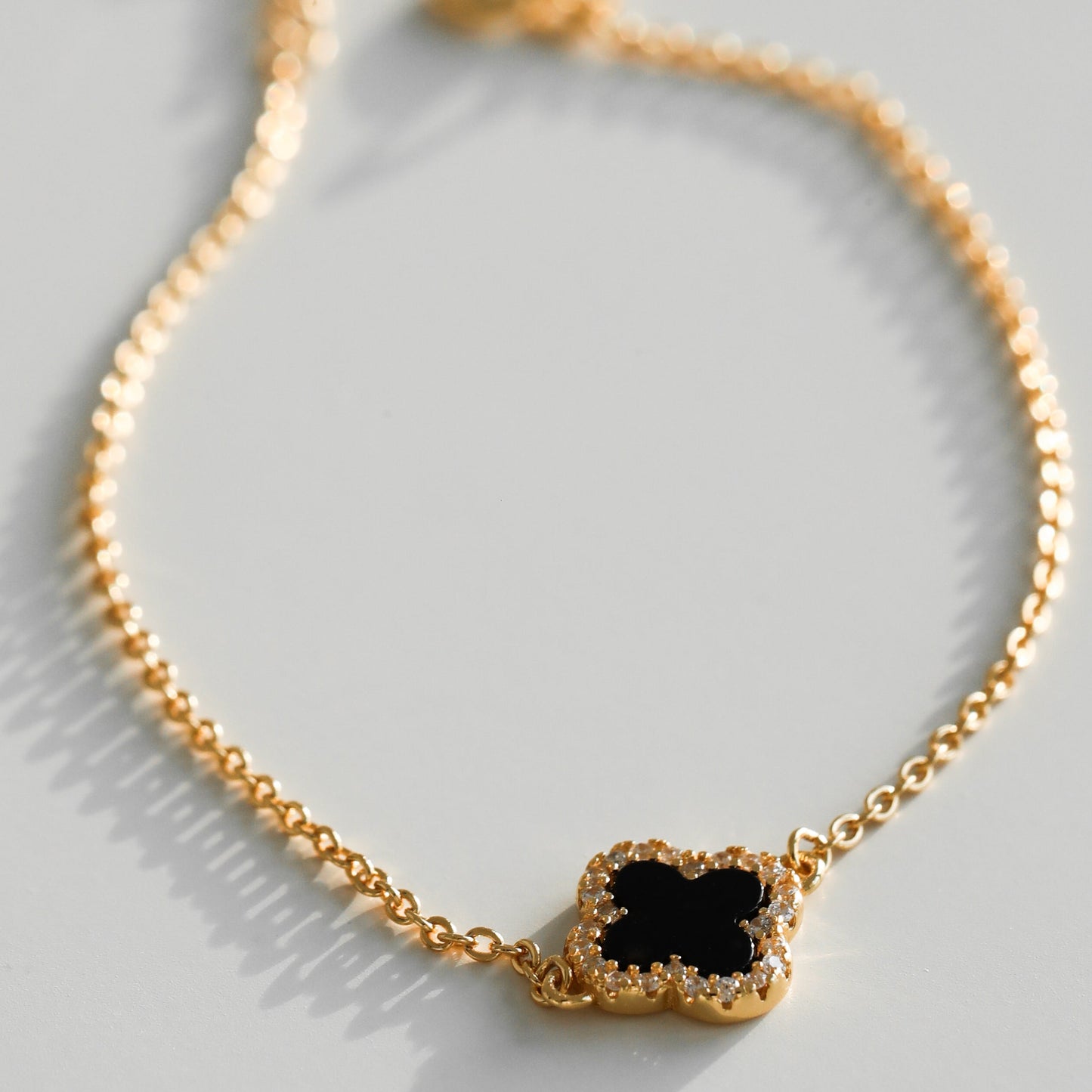 One pendant CHARM Bracelet