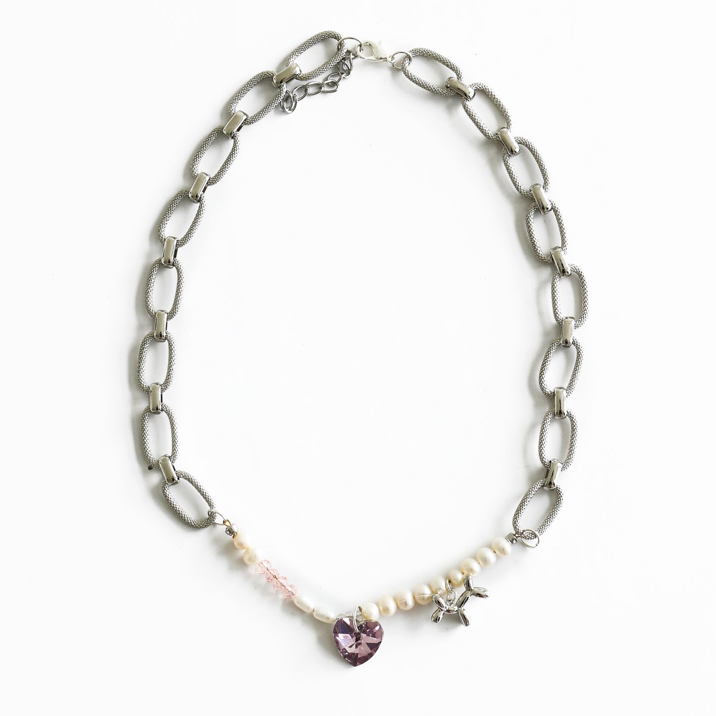 MIA necklace with pendants