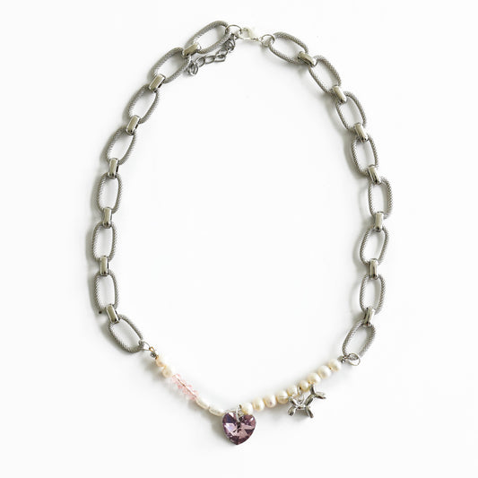 MIA necklace with pendants